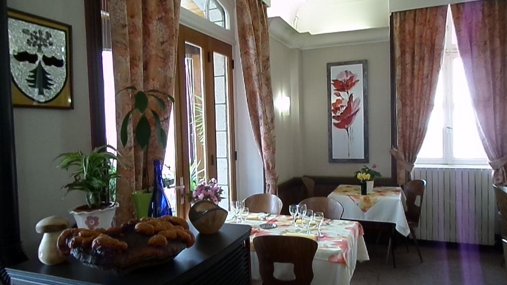 Hotel La Vie En Rose Le Brugeron Eksteriør bilde