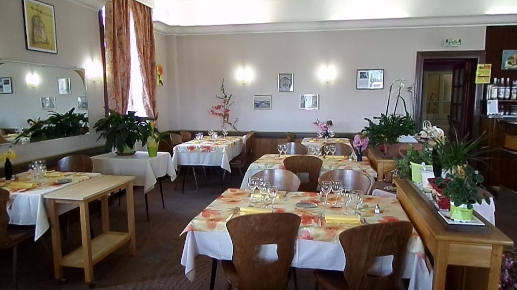 Hotel La Vie En Rose Le Brugeron Eksteriør bilde